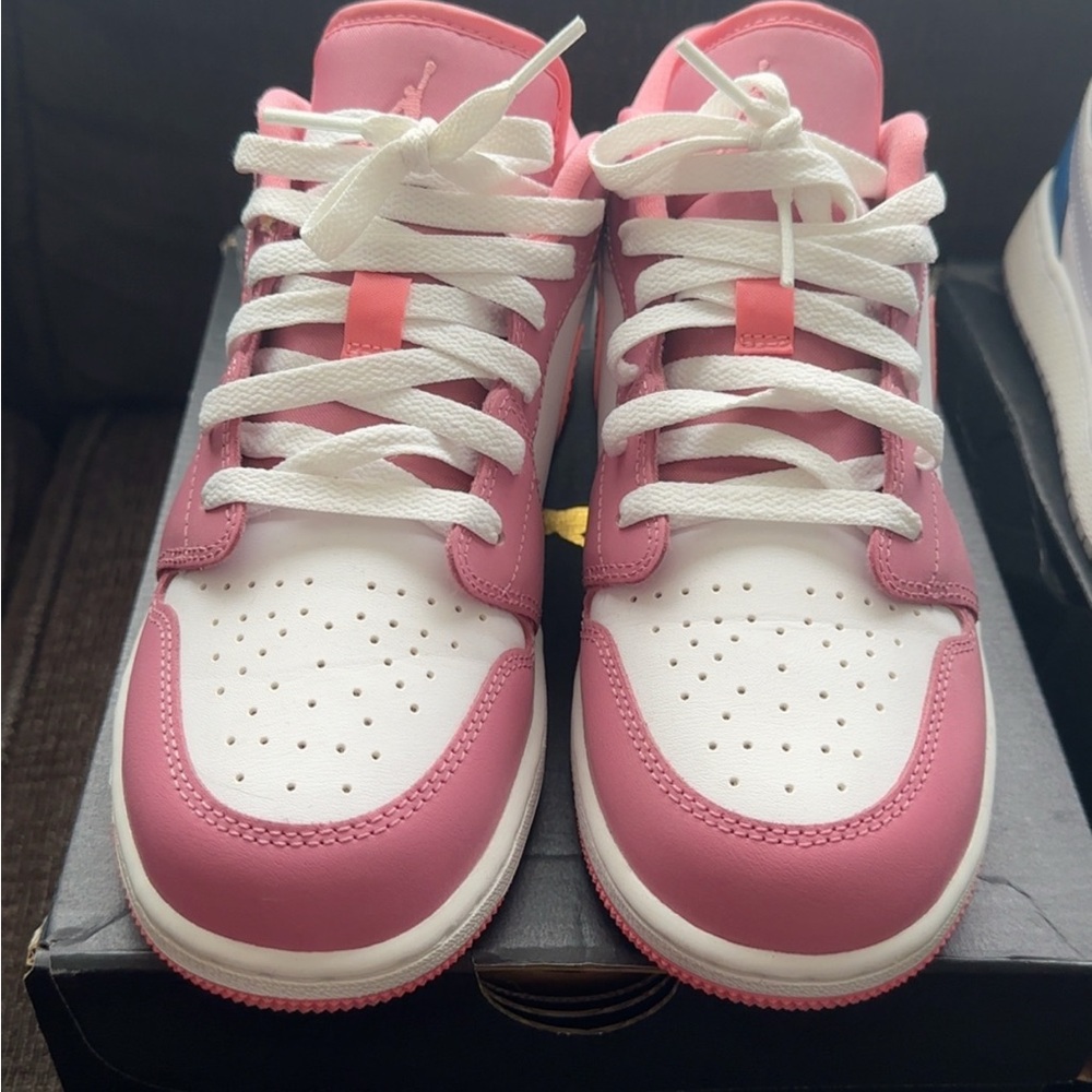 Jordan Air 1 Low GS in Desert Berry and Coral